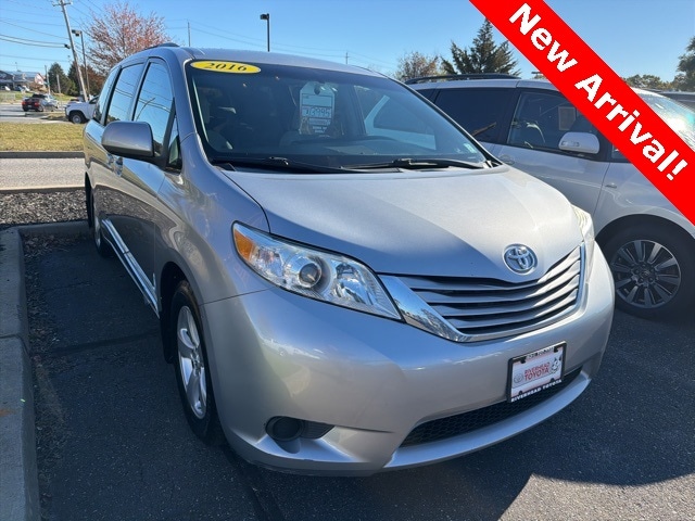 Used 2016 Toyota Sienna LE with VIN 5TDKK3DC1GS718396 for sale in Riverhead, NY