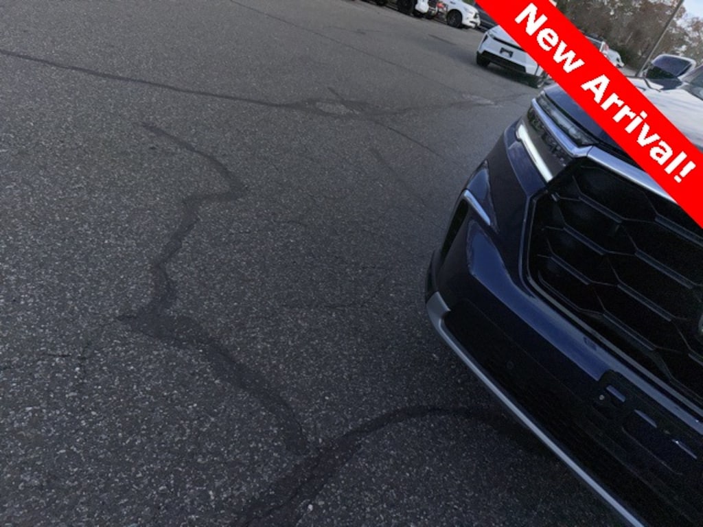 Used 2025 Honda Pilot Elite SUV