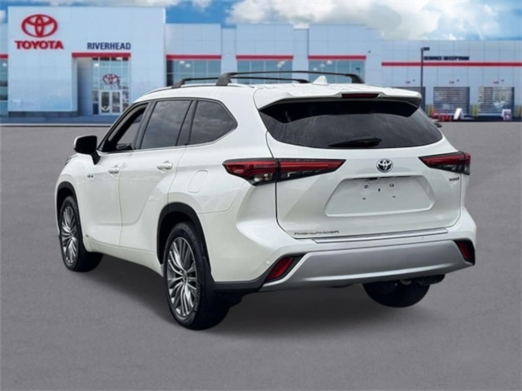 Used 2020 Toyota Highlander Hybrid Platinum SUV