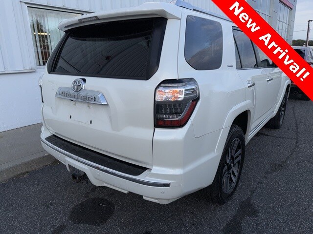 2018 Toyota 4Runner Limited photo 3