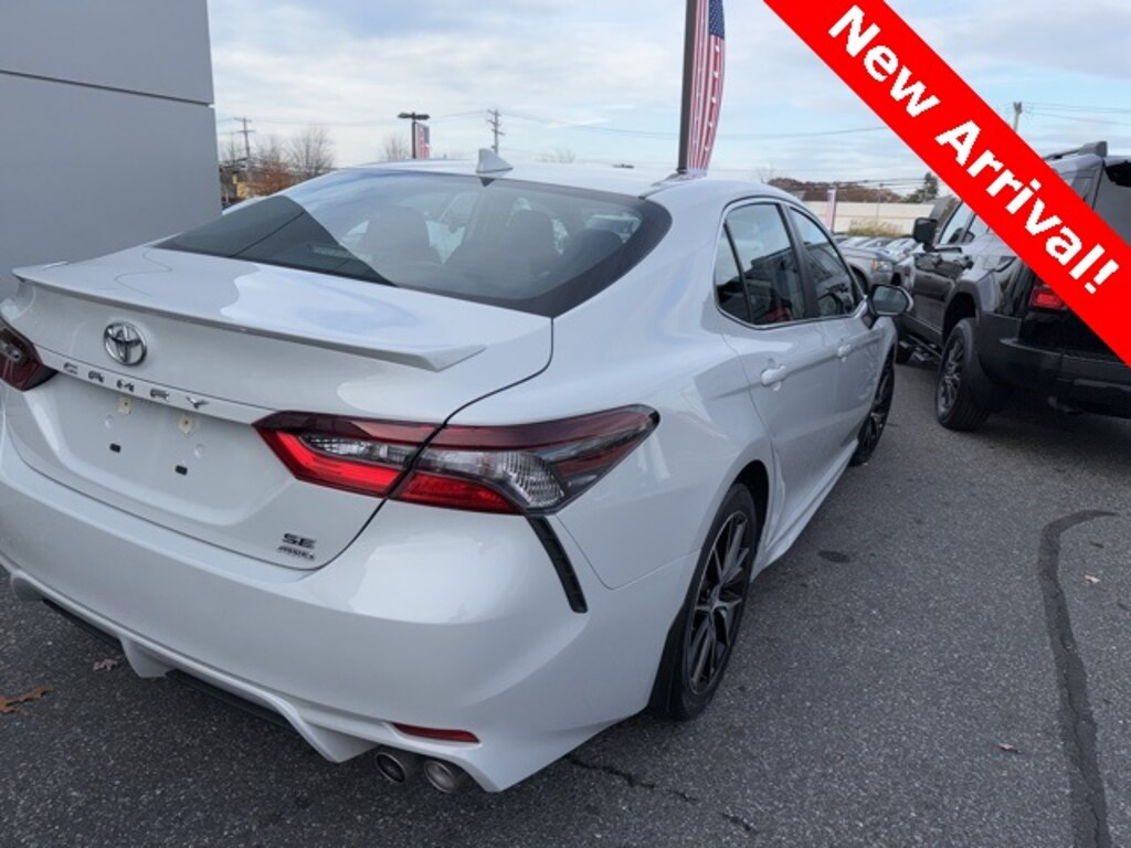 Used 2023 Toyota Camry SE Sedan