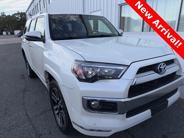 2018 Toyota 4Runner Limited photo 2