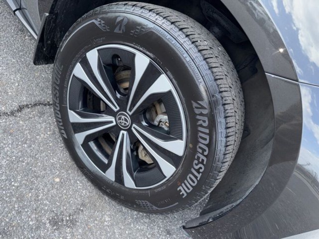 Used 2025 Toyota bZ4X XLE SUV