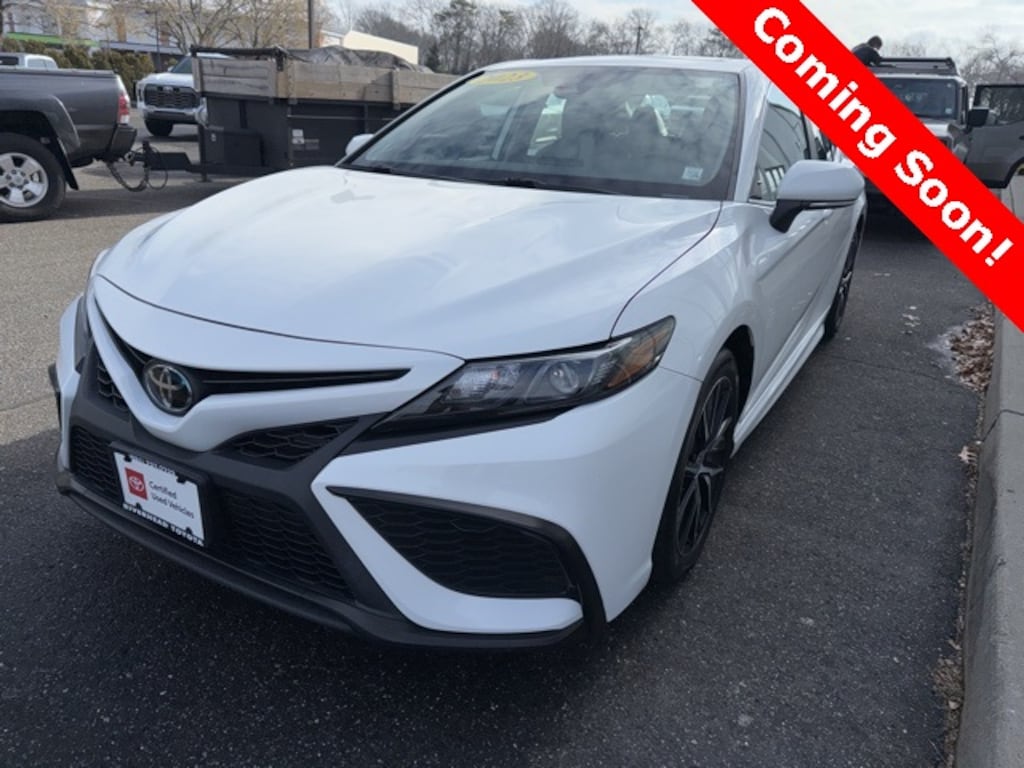 Used 2023 Toyota Camry SE Sedan