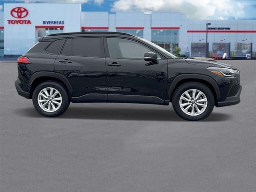 Used 2023 Toyota Corolla Cross LE SUV