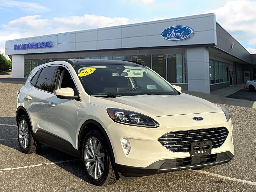 Certified 2021 Ford Escape Hybrid Titanium SUV