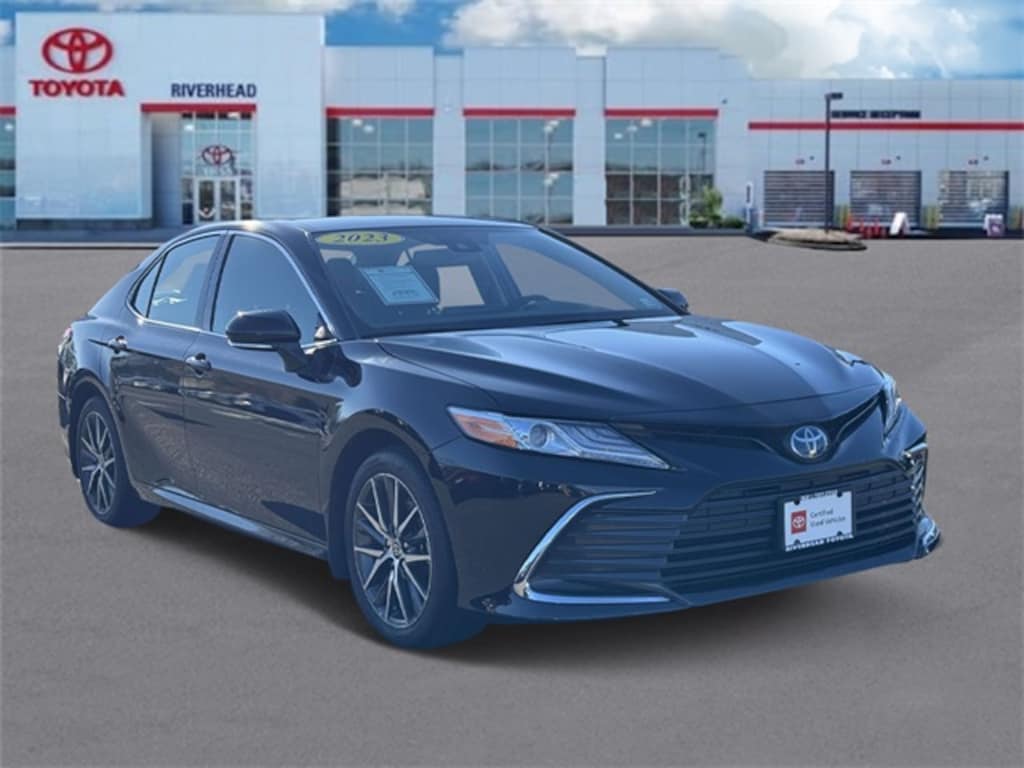 Used 2023 Toyota Camry Hybrid XLE Sedan