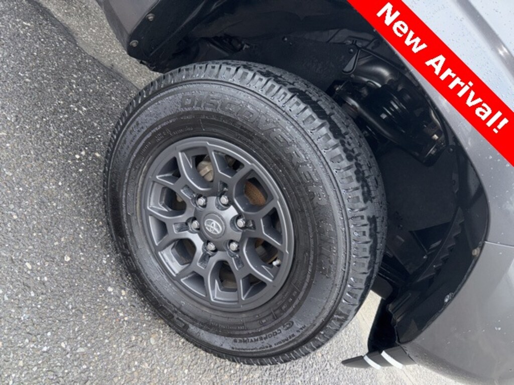 Used 2016 Toyota Tacoma SR5 Truck