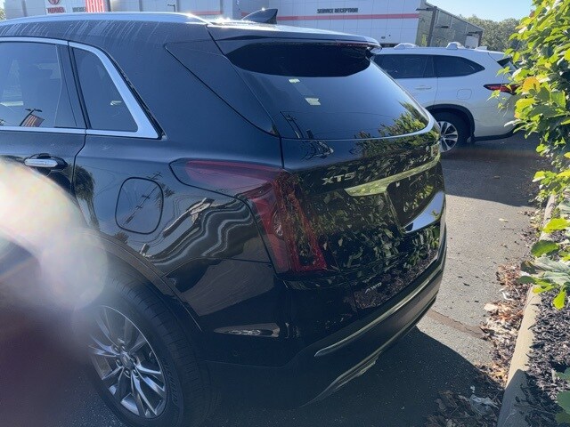 2023 Cadillac XT5 Premium Luxury photo 3