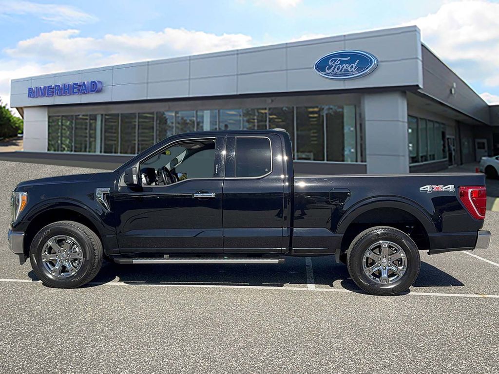 2022 Ford F-150 XLT photo 2