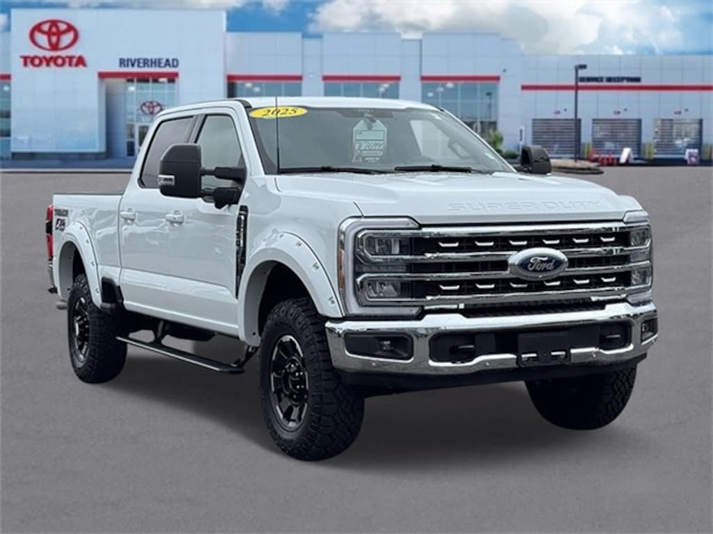 Used 2025 Ford F-350SD Lariat Truck