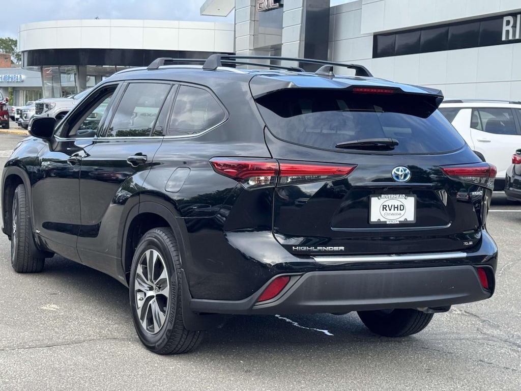 Used 2020 Toyota Highlander Hybrid XLE AWD (Natl) Sport Utility