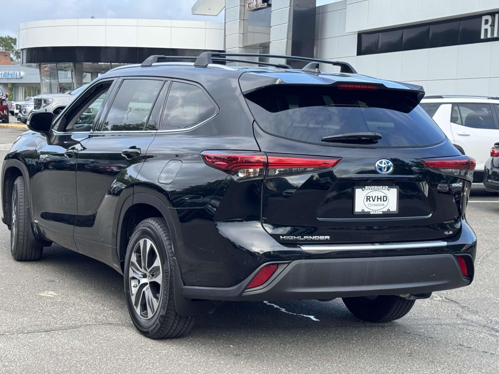 2020 Toyota Highlander Hybrid XLE photo 2