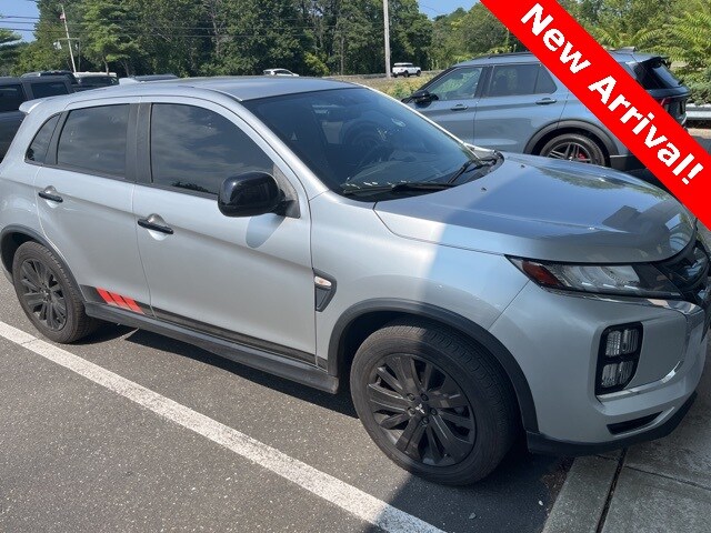 2020 Mitsubishi Outlander Sport ES photo 2
