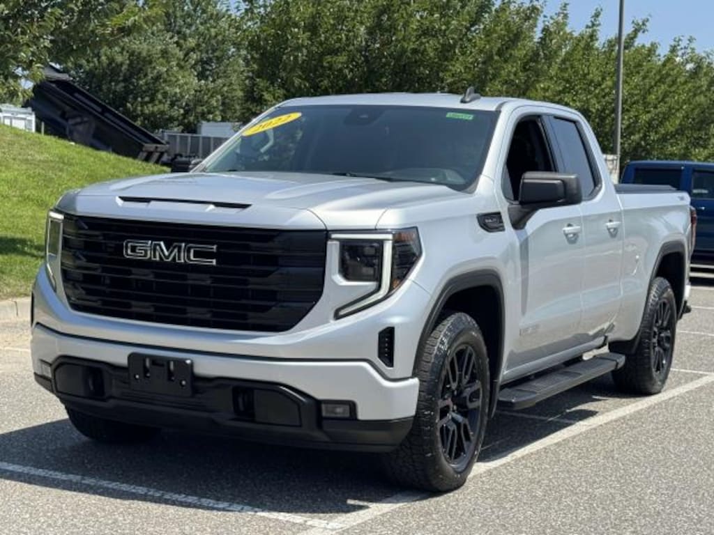 Used 2022 GMC Sierra 1500 4WD Double Cab 147 Elevation w/3SB Extended Cab Pickup