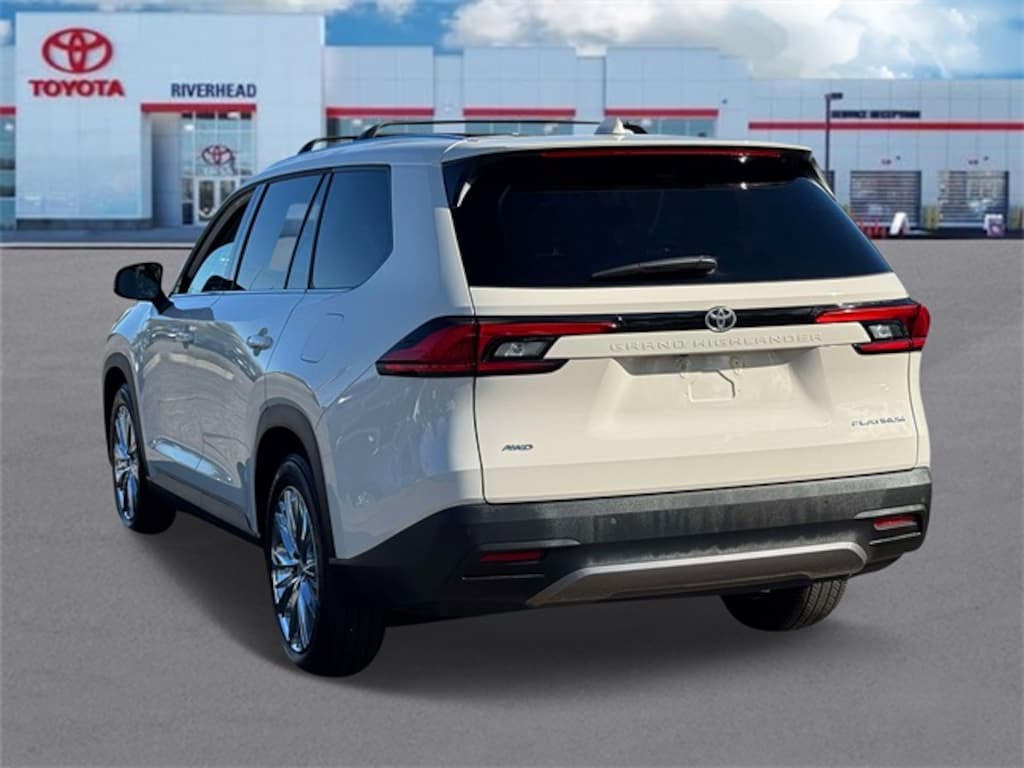 Used 2024 Toyota Grand Highlander Platinum SUV