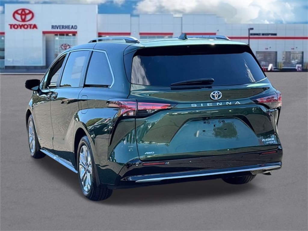 Used 2021 Toyota Sienna Platinum Minivan/Van