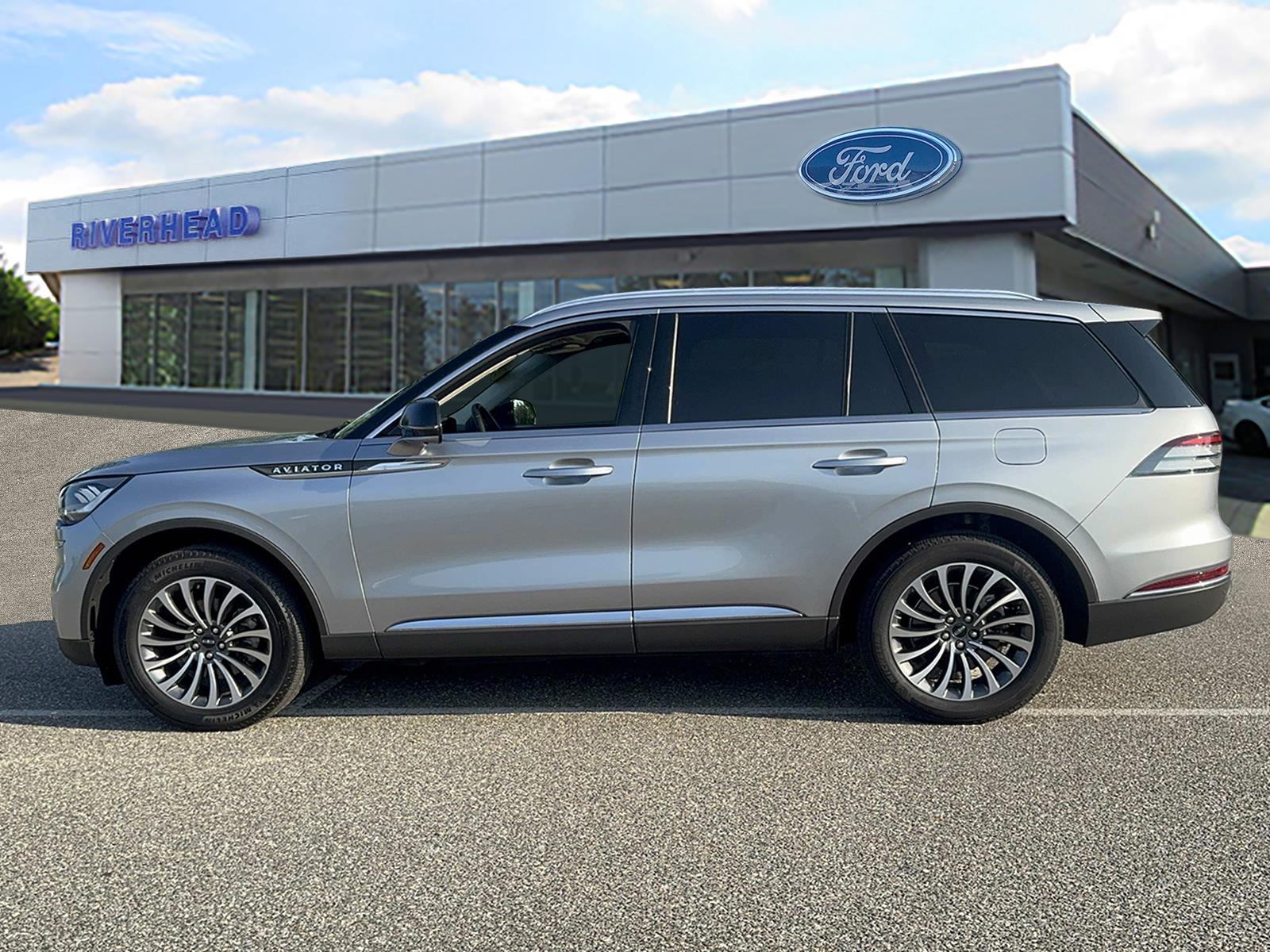 2022 Lincoln Aviator Reserve photo 2