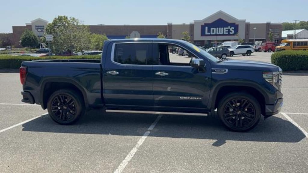 Used 2022 GMC Sierra 1500 4WD Crew Cab 147 Denali Crew Cab Pickup
