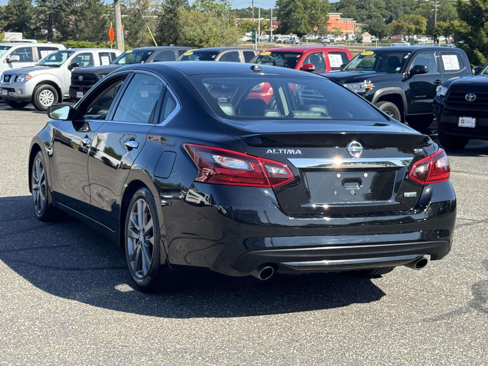 2018 Nissan Altima 2.5 SR photo 3
