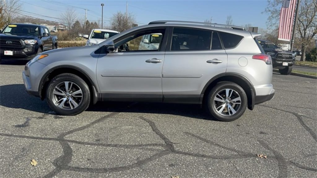Used 2018 Toyota RAV4 XLE SUV
