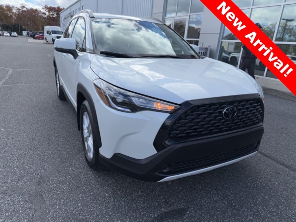 Used 2023 Toyota Corolla Cross LE SUV