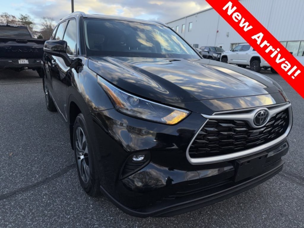 Used 2022 Toyota Highlander XLE SUV