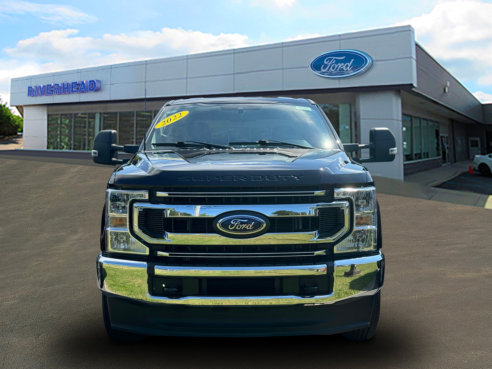 Used 2022 Ford F-250 Super Duty XLT with VIN 1FT7W2B67NEG41988 for sale in Riverhead, NY