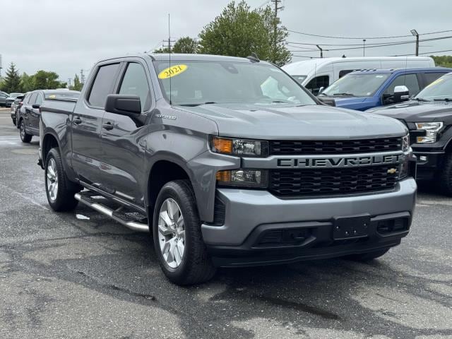 Used 2021 Chevrolet Silverado 1500 Custom with VIN 1GCPYBEKXMZ285773 for sale in Riverhead, NY