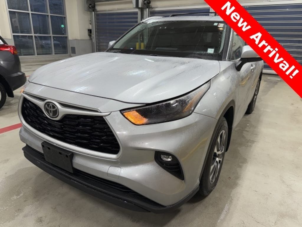 Used 2022 Toyota Highlander XLE SUV