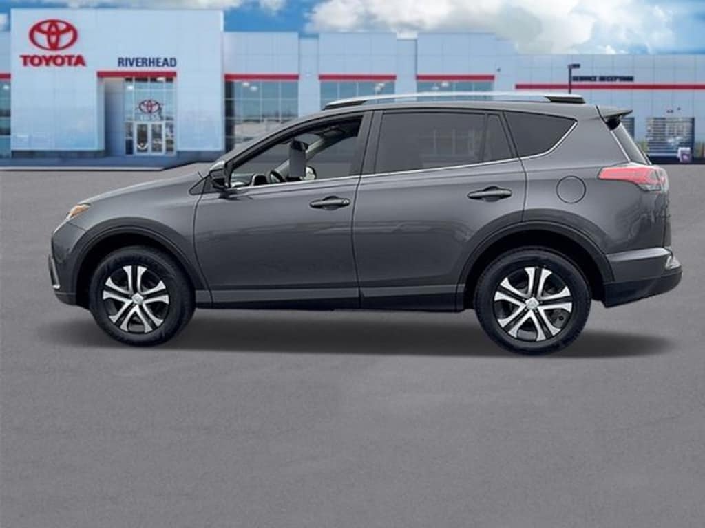 Used 2018 Toyota RAV4 LE SUV