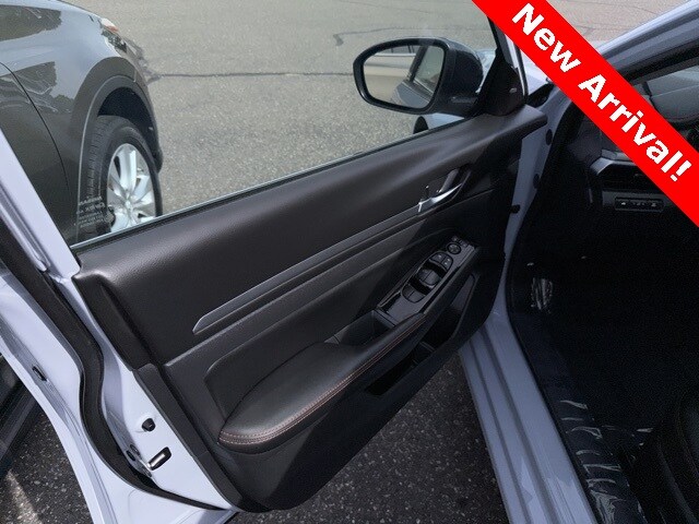 2024 Nissan Altima 2.5 SR photo 2