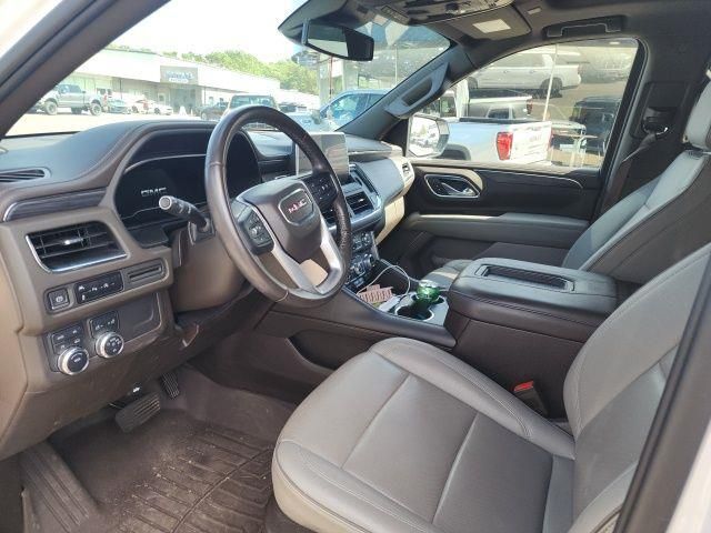 2023 Gmc Yukon XL SLT photo 2