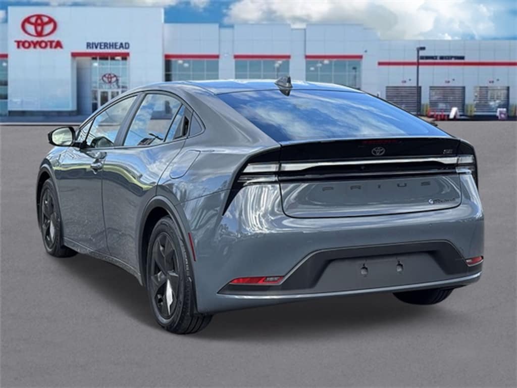 Used 2023 Toyota Prius Prime SE Hatchback