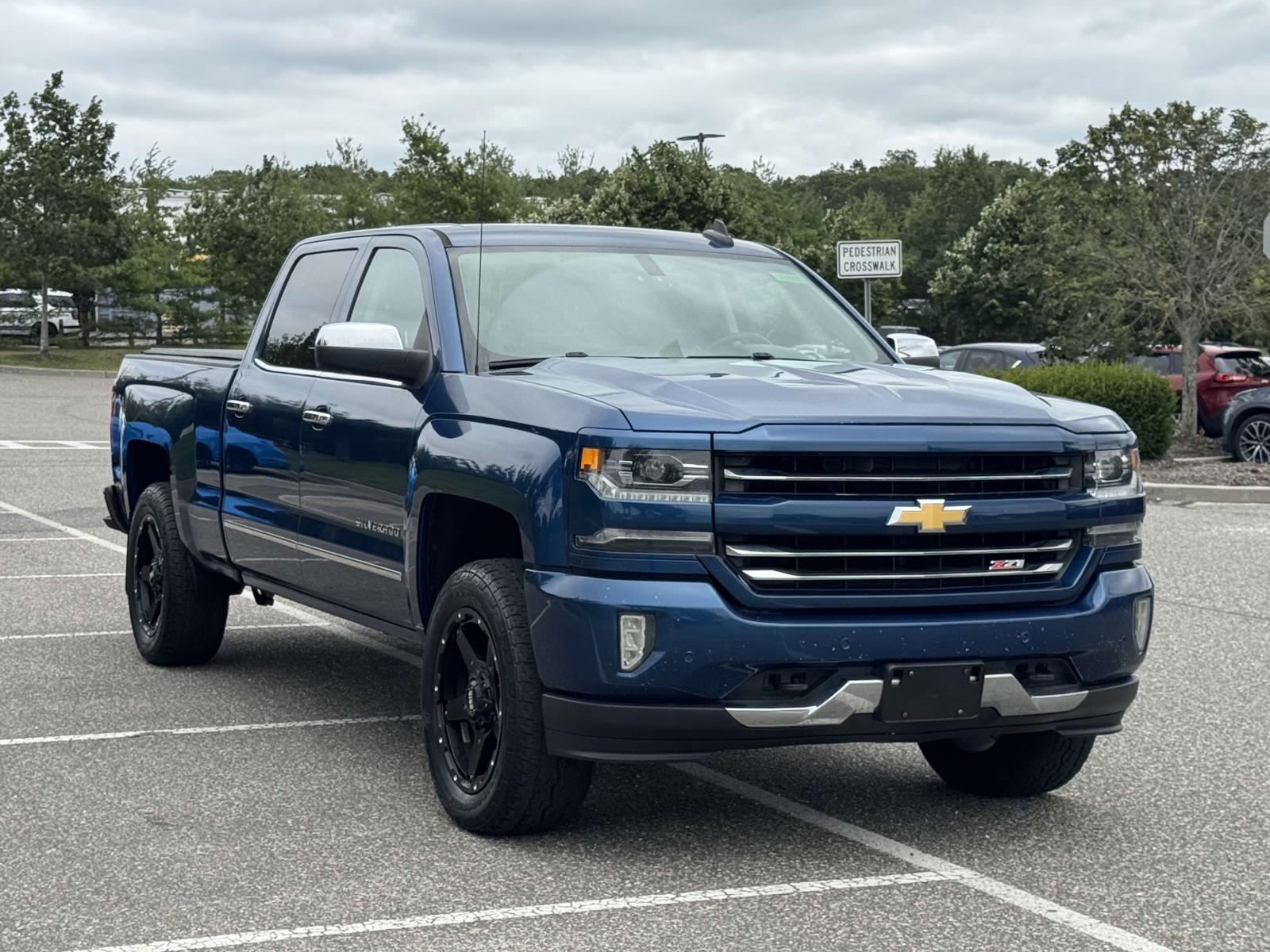 2017 Chevrolet Silverado 1500 LTZ photo 2