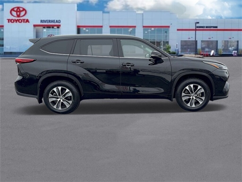 Used 2022 Toyota Highlander XLE SUV