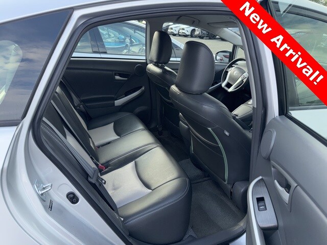2011 Toyota Prius Three photo 4