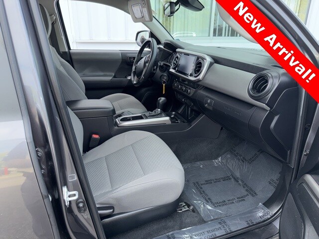2022 Toyota Tacoma SR5 photo 4