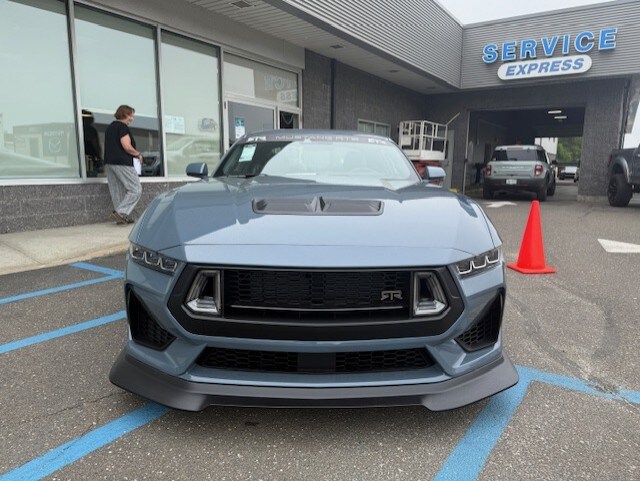 2025 Ford Mustang GT photo 3