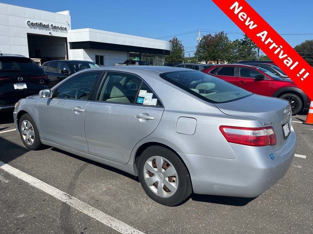 2008 Toyota Camry LE photo 2