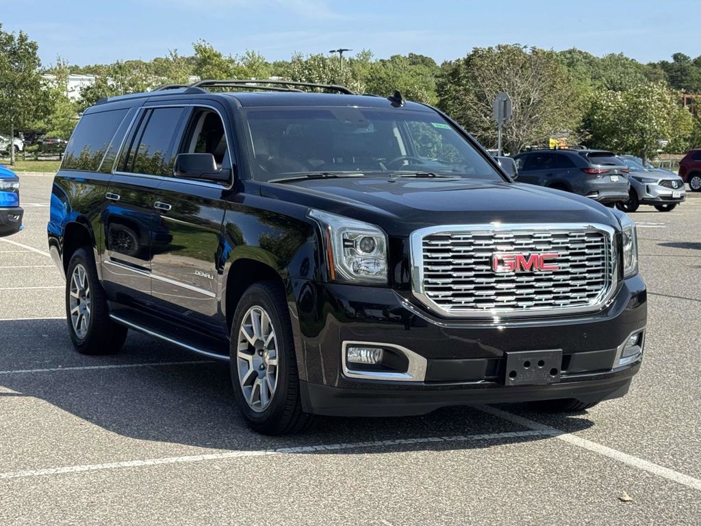 2019 Gmc Yukon XL Denali photo 2