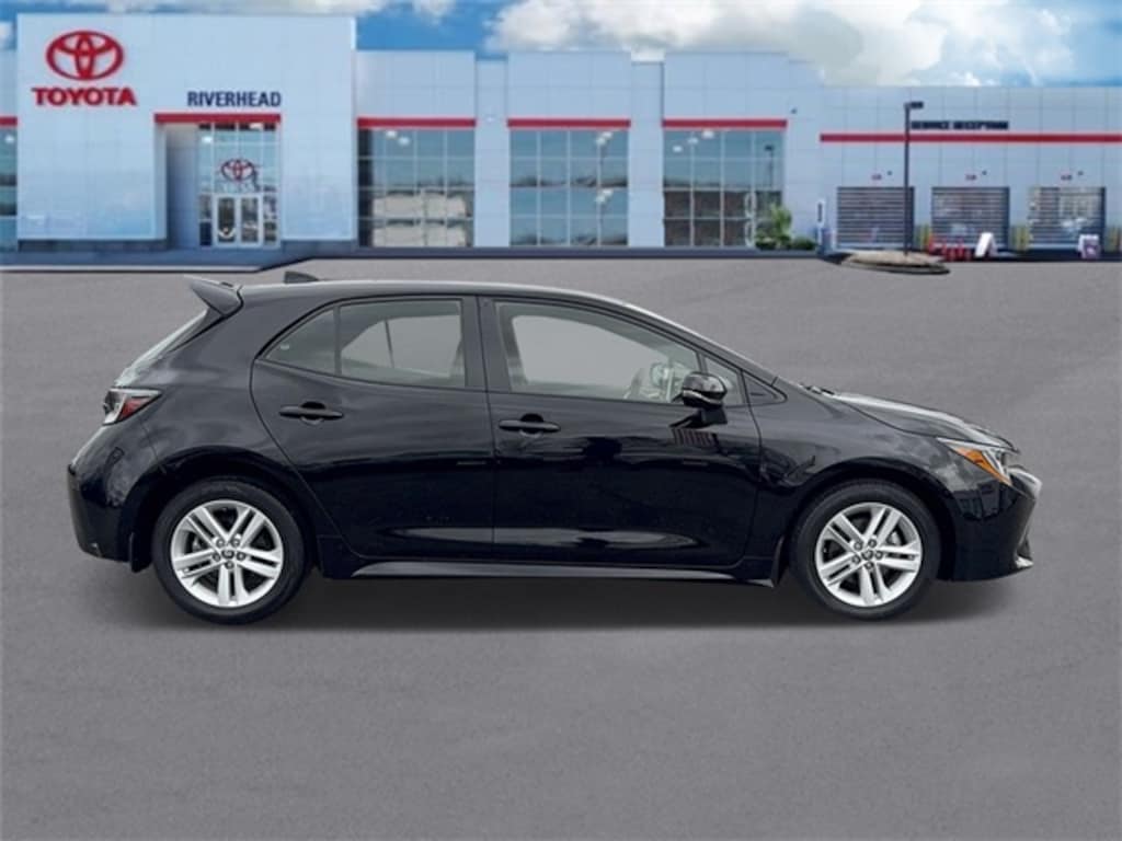 Used 2022 Toyota Corolla Hatchback SE Hatchback