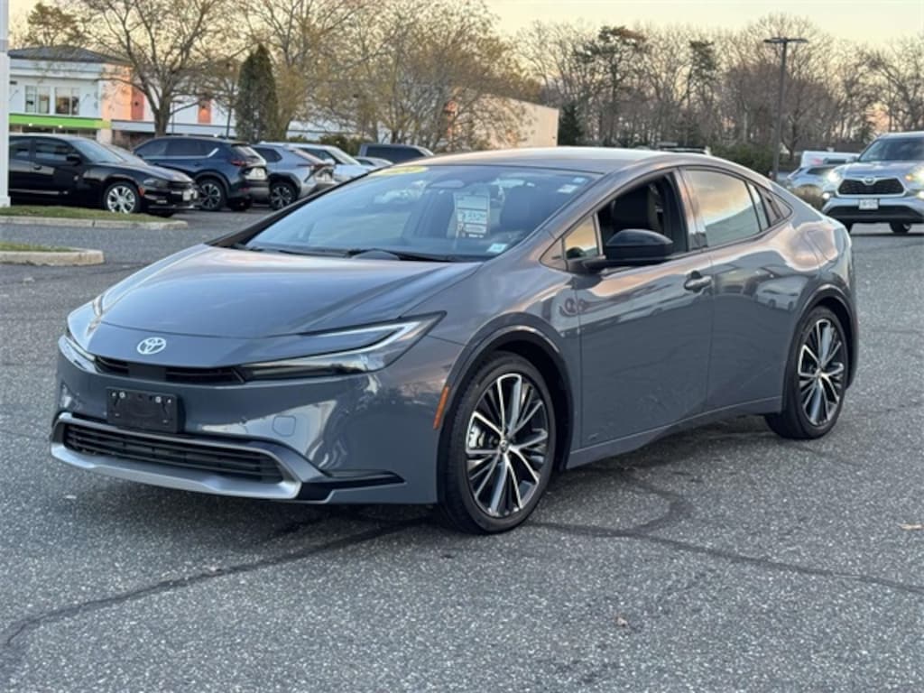 Used 2024 Toyota Prius XLE Hatchback
