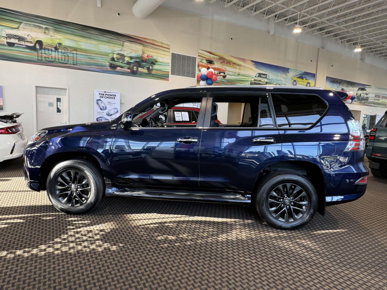 2021 Lexus GX 460 photo 3