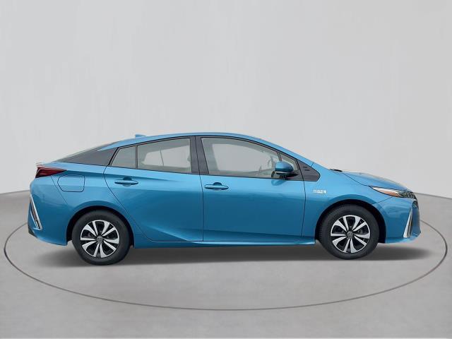2018 Toyota Prius Prime Plus photo 3