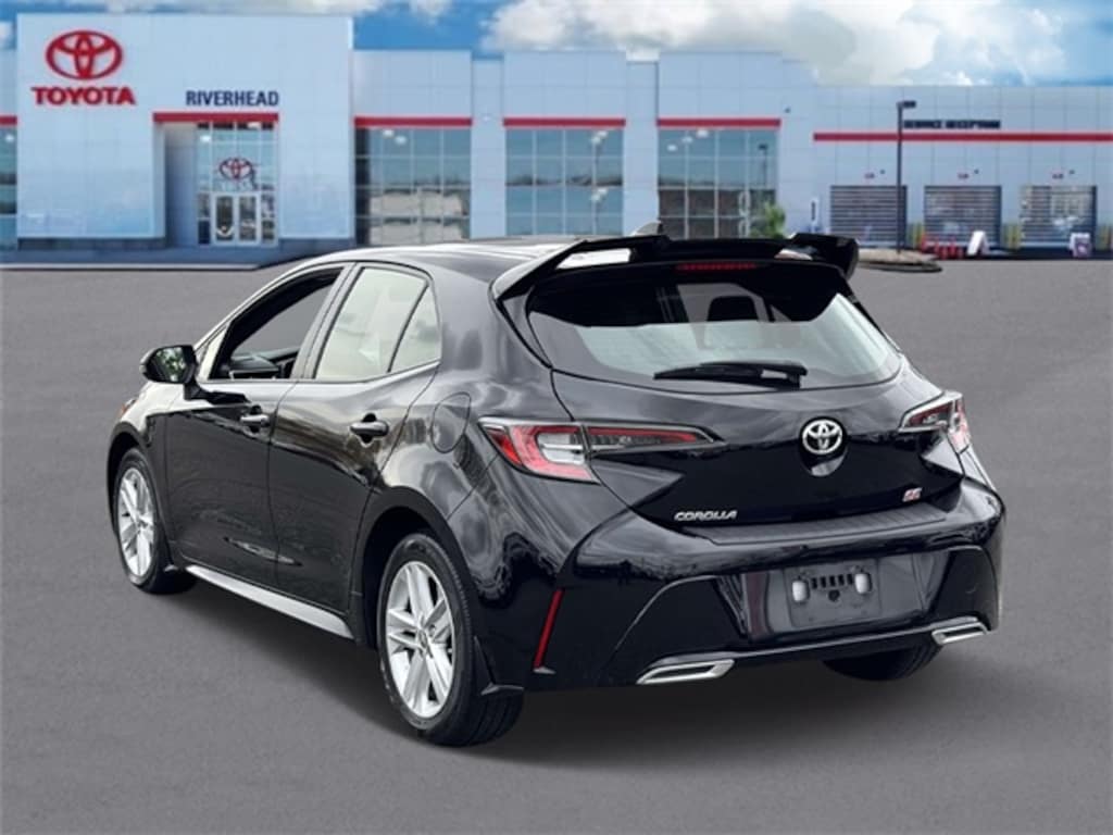 Used 2022 Toyota Corolla Hatchback SE Hatchback
