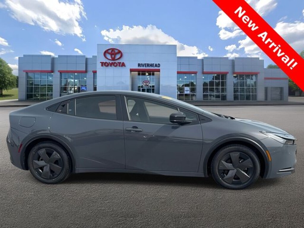 Used 2024 Toyota Prius Prime SE Hatchback