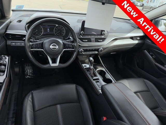 2024 Nissan Altima 2.5 SR photo 3