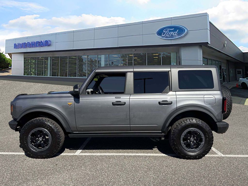2022 Ford Bronco Badlands photo 3