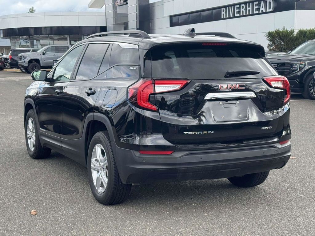 Used 2023 GMC Terrain SLE SUV